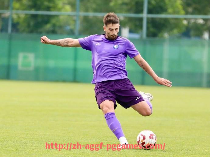 PG模拟器官方网站-2021年火箭队全体定妆照高清大图赏析